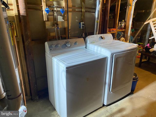 9 BIRCH CT, Blackwood, NJ 08012