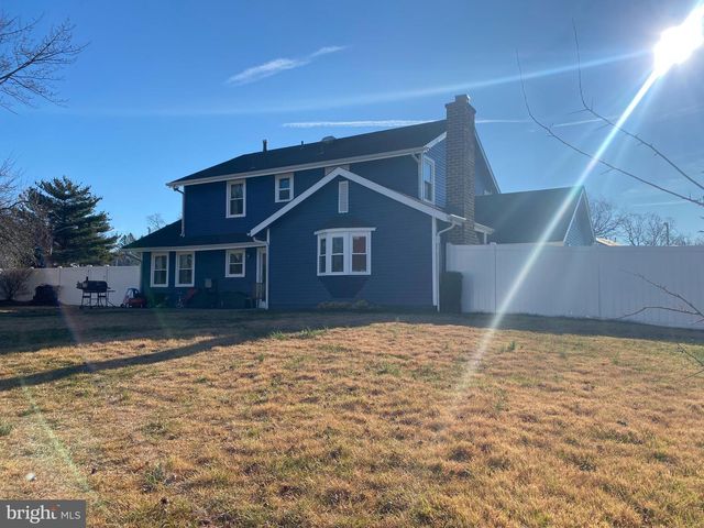 9 BIRCH CT, Blackwood, NJ 08012