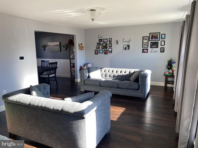 9 BIRCH CT, Blackwood, NJ 08012