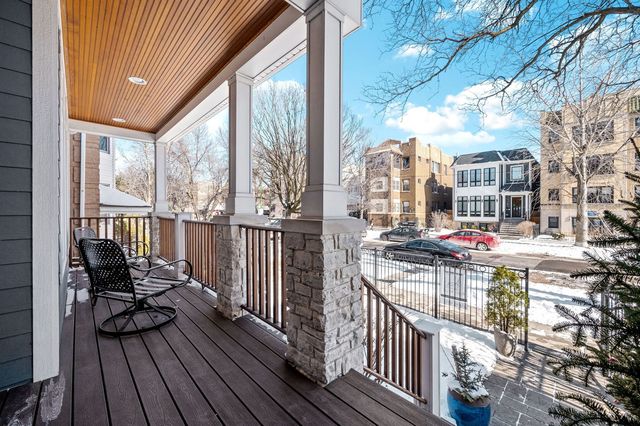 4740 N Hermitage Avenue, Chicago, IL 60640