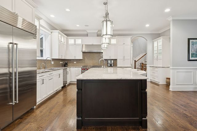 4740 N Hermitage Avenue, Chicago, IL 60640