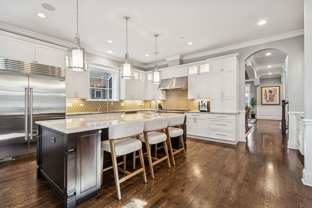 4740 N Hermitage Avenue, Chicago, IL 60640