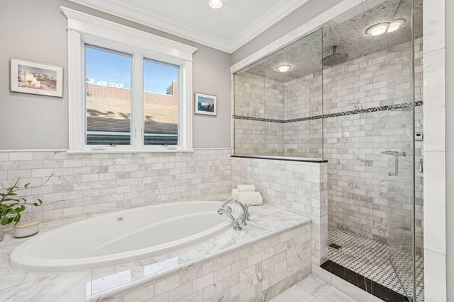 4740 N Hermitage Avenue, Chicago, IL 60640