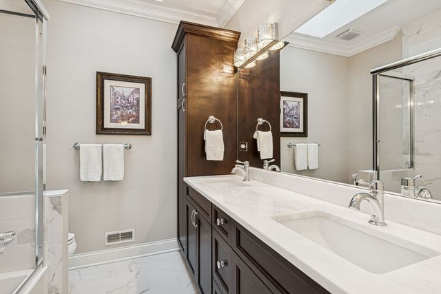 4740 N Hermitage Avenue, Chicago, IL 60640