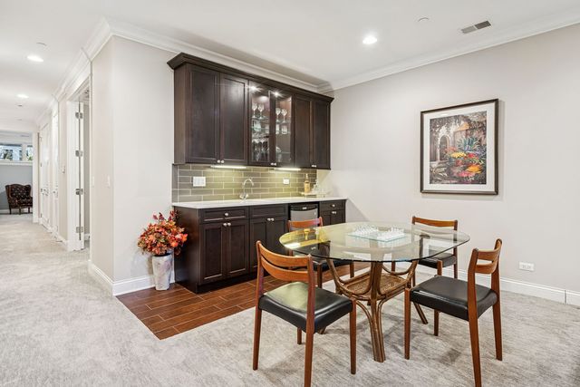 4740 N Hermitage Avenue, Chicago, IL 60640