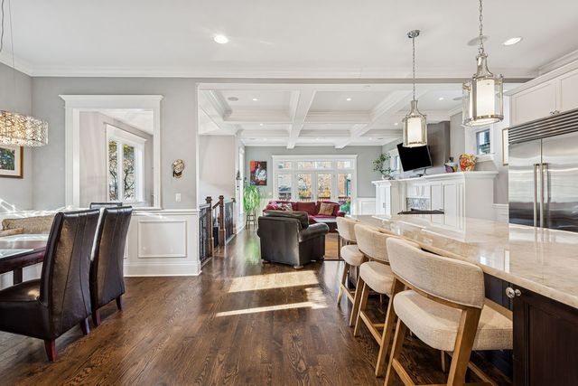 4740 N Hermitage Avenue, Chicago, IL 60640