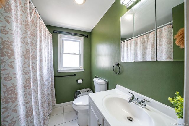 115 Wellington Street, Hempstead, NY 11550