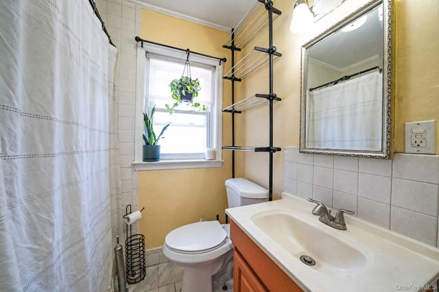 115 Wellington Street, Hempstead, NY 11550