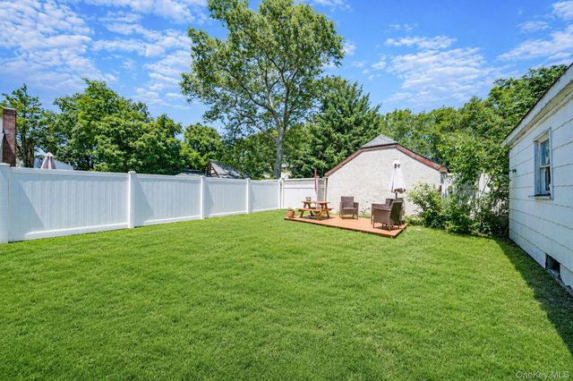 115 Wellington Street, Hempstead, NY 11550