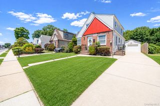 115 Wellington Street, Hempstead, NY 11550
