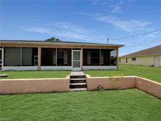 5231 27th ST SW, Lehigh Acres, FL 33973