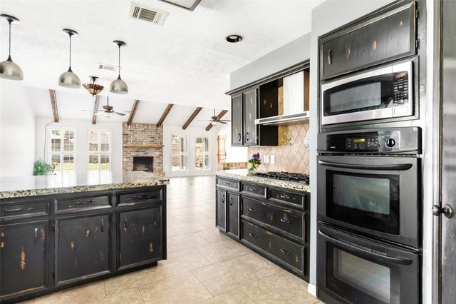 2202 Dristone Drive, Kingwood, TX 77339