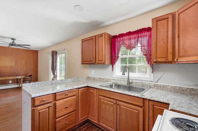 35 Spencer Lane, Stony Brook, NY 11790