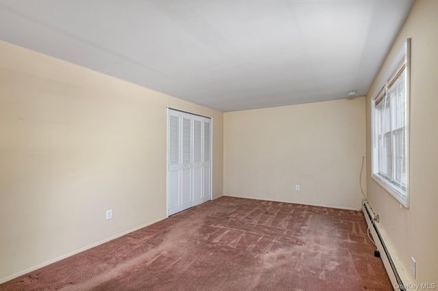 35 Spencer Lane, Stony Brook, NY 11790