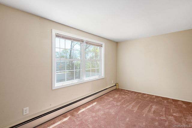 35 Spencer Lane, Stony Brook, NY 11790
