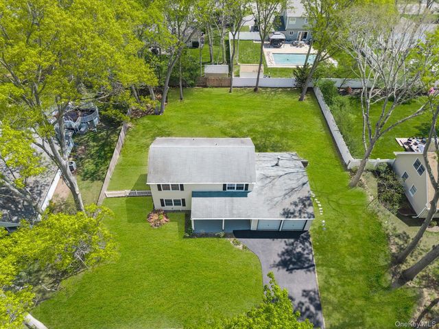 35 Spencer Lane, Stony Brook, NY 11790