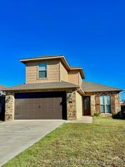 104 Tallgrass Street, Calera, OK 74730