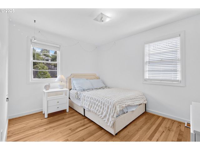 2127 LAWRENCE St, Eugene, OR 97405