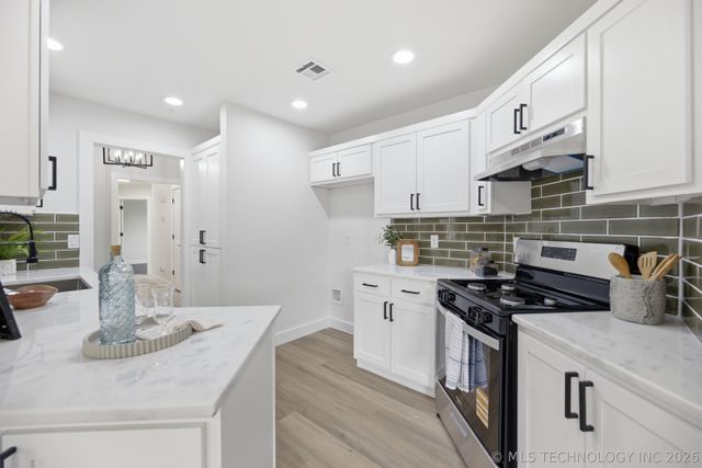 13659 S Nyssa Court, Glenpool, OK 74033