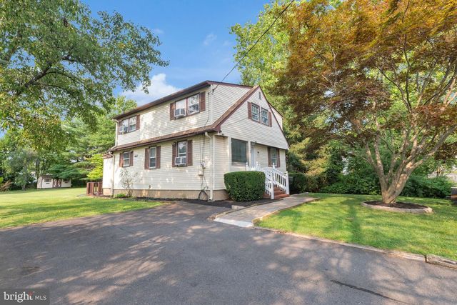 200 WILSON AVE, Hightstown, NJ 08520