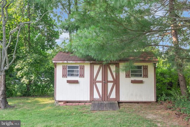 200 WILSON AVE, Hightstown, NJ 08520