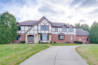 4700 Barnsleigh Drive, Akron, OH 44333