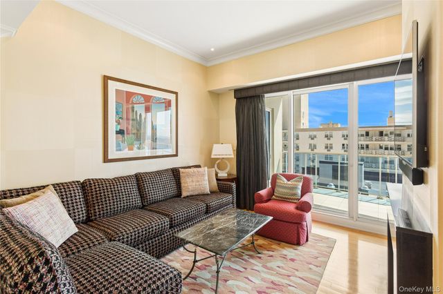 403 E Boardwalk 806, Long Beach, NY 11561