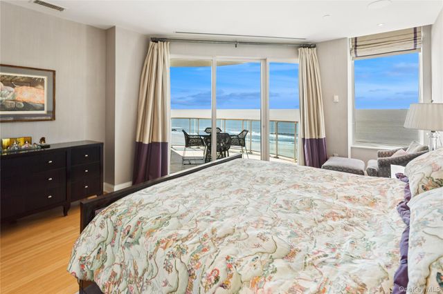 403 E Boardwalk 806, Long Beach, NY 11561