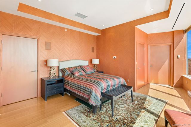 403 E Boardwalk 806, Long Beach, NY 11561