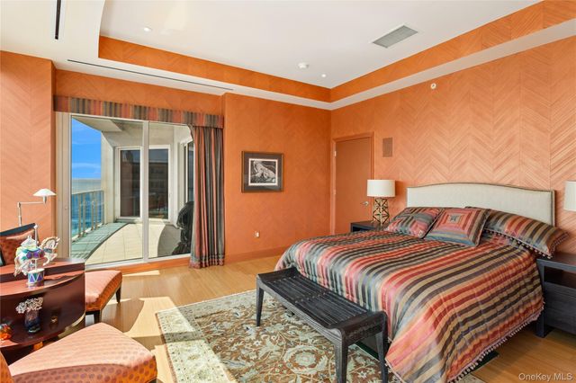 403 E Boardwalk 806, Long Beach, NY 11561