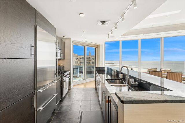 403 E Boardwalk 806, Long Beach, NY 11561