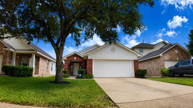 7543 Legacy Pines Drive, Cypress, TX 77433