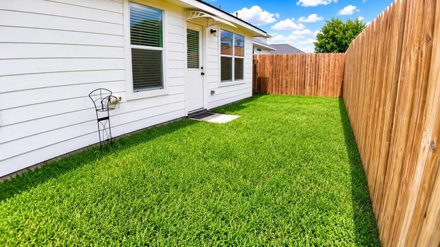 7543 Legacy Pines Drive, Cypress, TX 77433