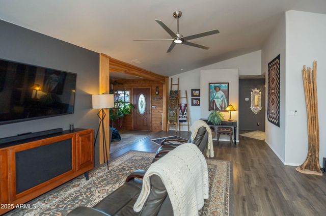 9295 E SHIRLEY Lane, Dewey, AZ 86327