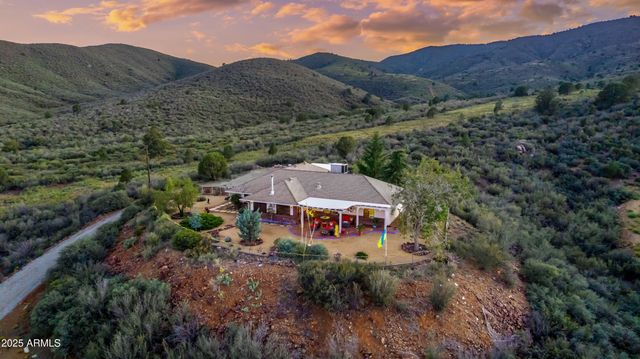 9295 E SHIRLEY Lane, Dewey, AZ 86327