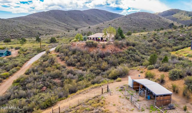 9295 E SHIRLEY Lane, Dewey, AZ 86327