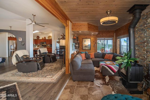 9295 E SHIRLEY Lane, Dewey, AZ 86327