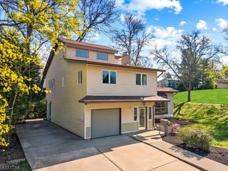 14 Trenton Pl, Newton Town, NJ 07860