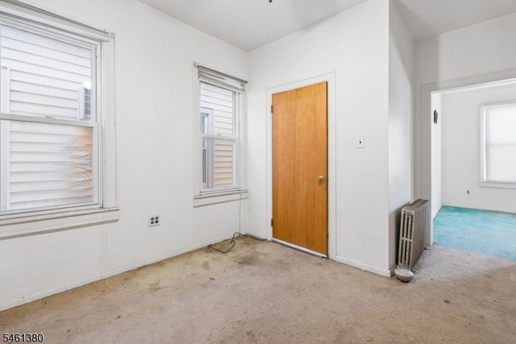 912 Roosevelt St, Elizabeth City, NJ 07202 — photo 4