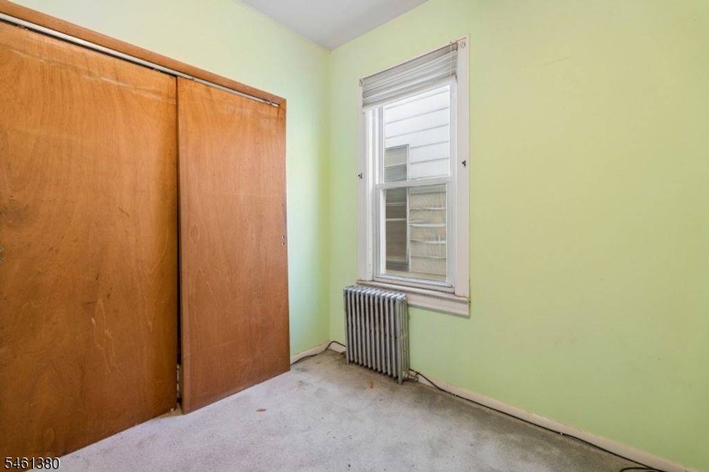 912 Roosevelt St, Elizabeth City, NJ 07202 — photo 5