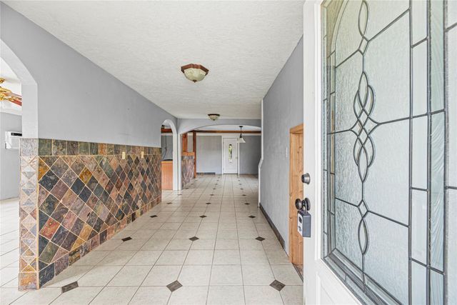 7228 Highland Bayou Drive, Hitchcock, TX 77563