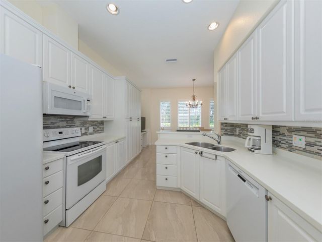 5531 46TH COURT W 5531, Bradenton, FL 34210