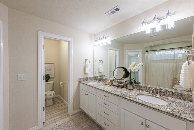 4456 W Wales Drive, Fayetteville, AR 72704