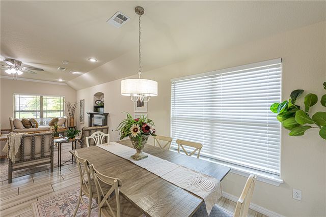 4456 W Wales Drive, Fayetteville, AR 72704