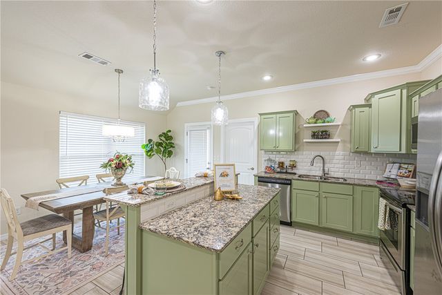 4456 W Wales Drive, Fayetteville, AR 72704