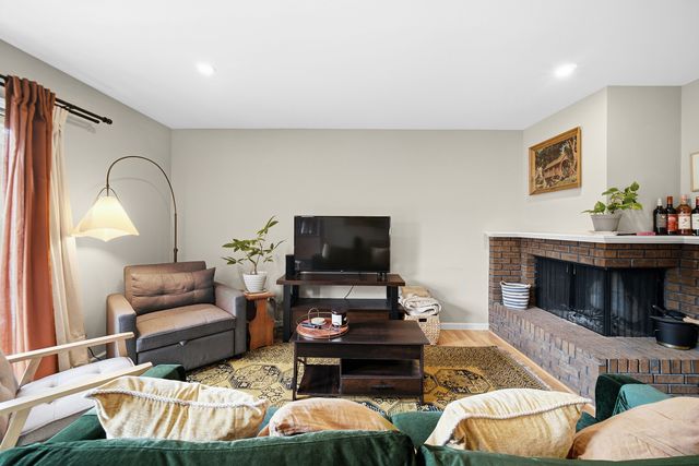 339 Getchell Avenue, Grayslake, IL 60030