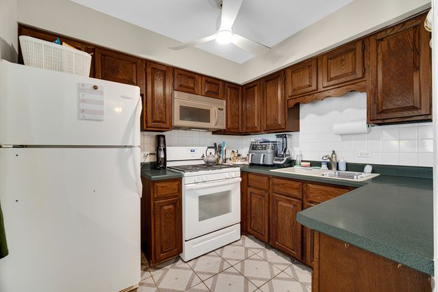 339 Getchell Avenue, Grayslake, IL 60030