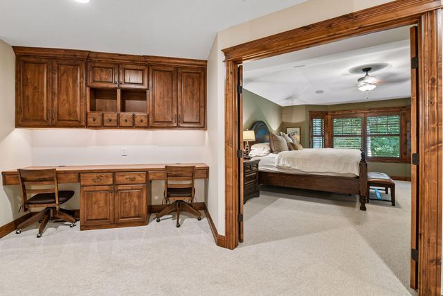 20650 Parkview Lane, Excelsior, MN 55331