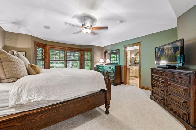 20650 Parkview Lane, Excelsior, MN 55331