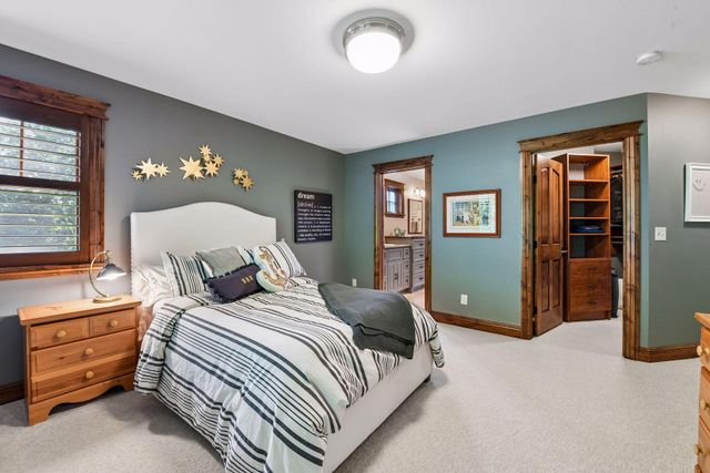 20650 Parkview Lane, Excelsior, MN 55331
